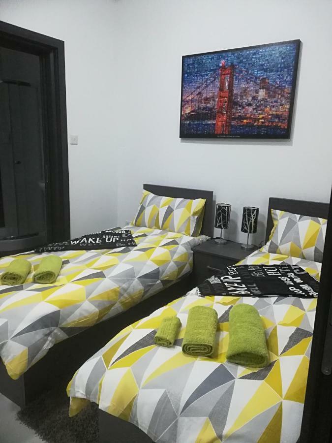 סליאמה Nice And Cosy Apartment Close To Seafront מראה חיצוני תמונה